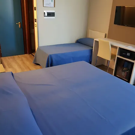 奥利吉欧马尔彭萨酒店