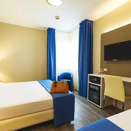 奥利吉欧马尔彭萨酒店