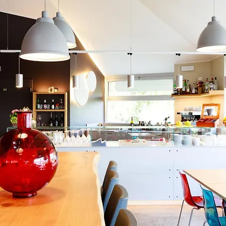 奥利吉欧马尔彭萨酒店